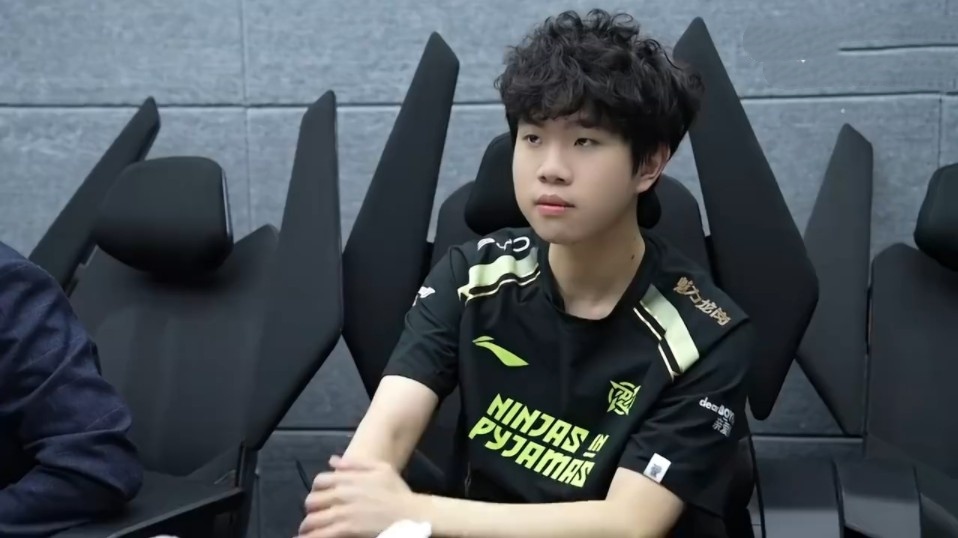 或自己转身 或自己转身