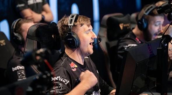 比分定格在 比分定格在